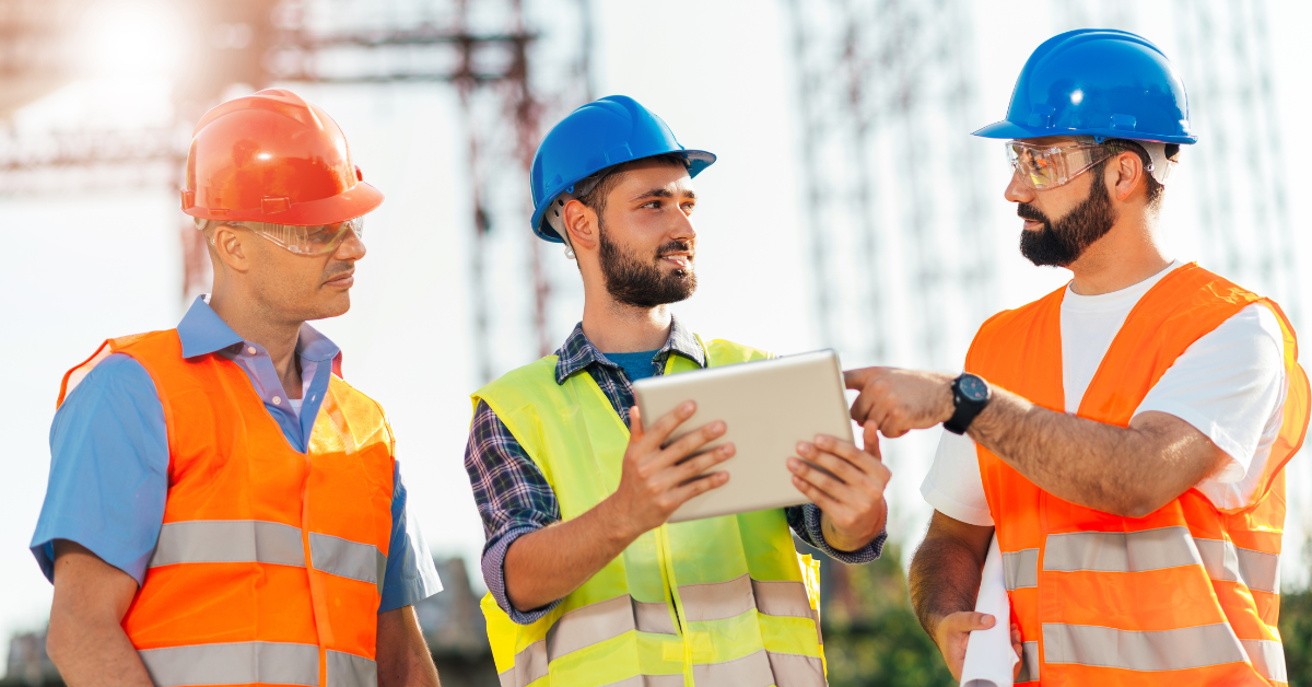 How can I confidently compare providers to choose the best construction management app?